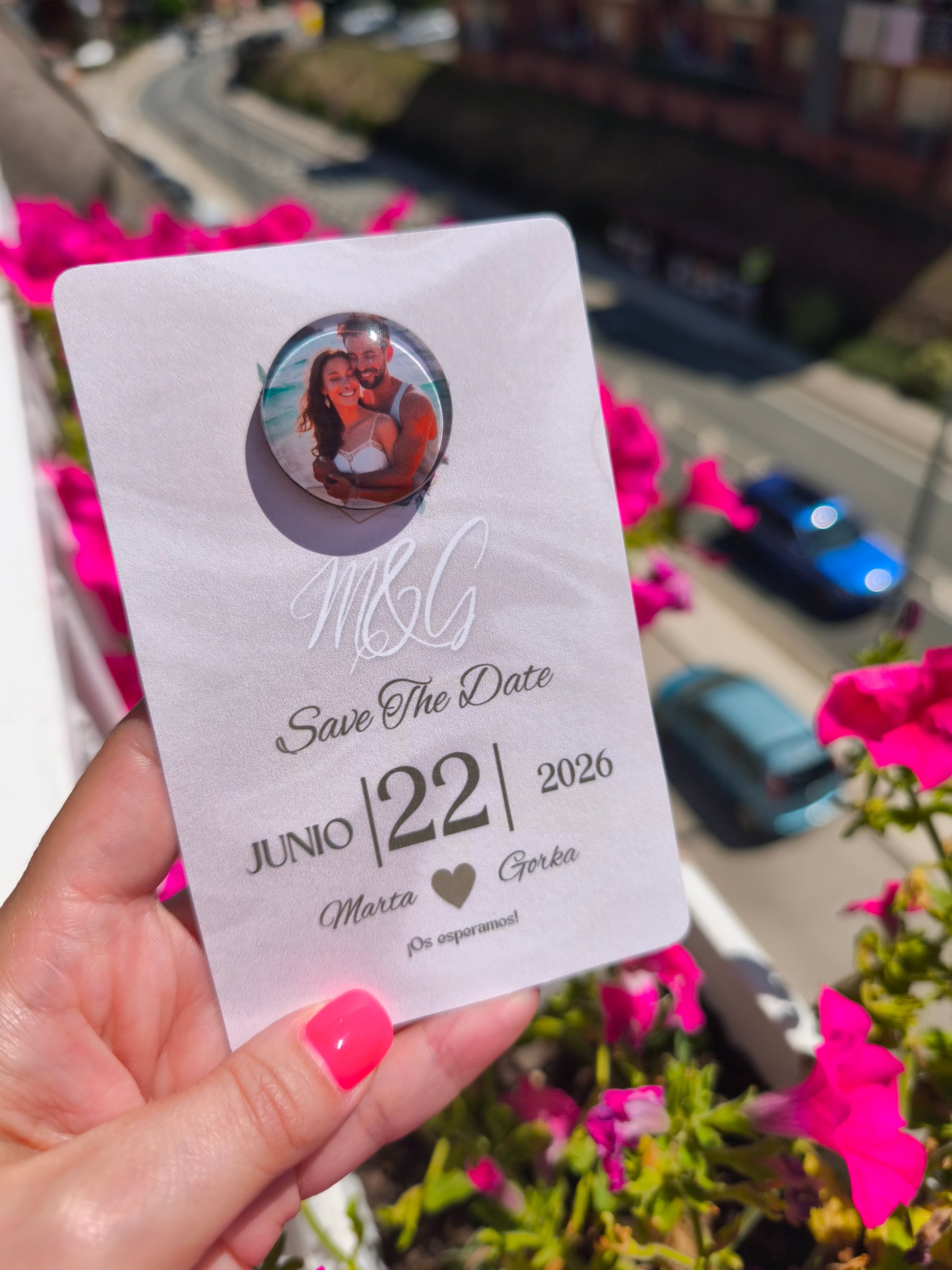 ¿Quieres lotes de productos para Bodas, un Negocio, Fiestas...? Personalizamos tus imanes para cualquier ocasión.
